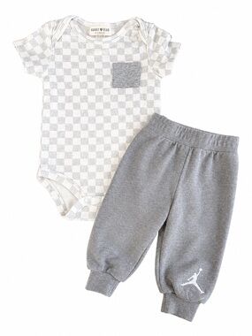 Michael Jordan Jumpmans & Rabbit Bear Outfit - Grey - Size 6m & 3-6m boys